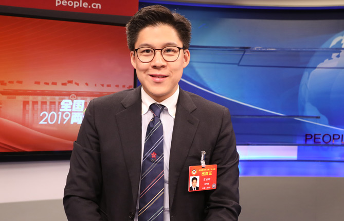 全國政協(xié)委員、香港各界青少年活動委員會執(zhí)行主席霍啟剛：推動年輕人積極參與國家發(fā)展進(jìn)程
