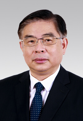 陸俊華，男，漢族，1962年1月生，研究生學(xué)歷，中共黨員，現(xiàn)任中央紀(jì)委國家監(jiān)委駐人民日?qǐng)?bào)社紀(jì)檢監(jiān)察組組長、人民日?qǐng)?bào)社編委委員。