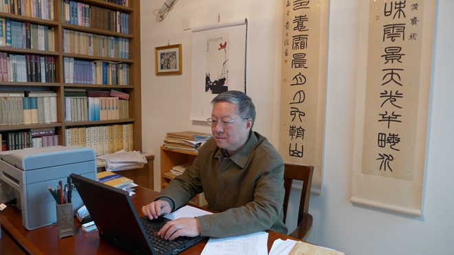 南京大學(xué)人文社會(huì)科學(xué)資深教授莫礪鋒。受訪者供圖