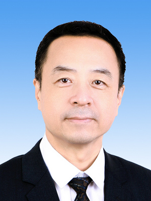 崔士鑫，男，漢族，1966年9月生，研究生學(xué)歷，中共黨員，現(xiàn)任人民日?qǐng)?bào)社副總編輯兼機(jī)關(guān)黨委書(shū)記。
