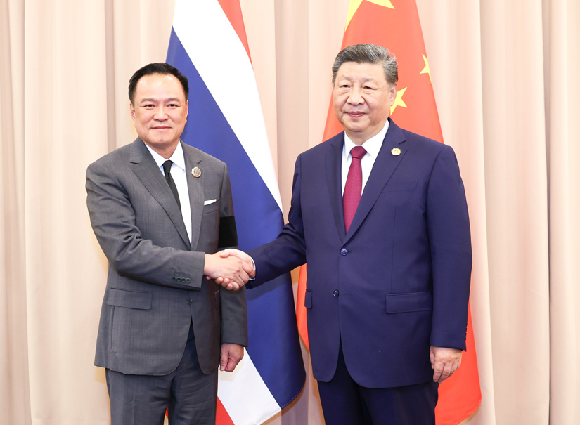 習(xí)近平會見泰國總理阿努廷